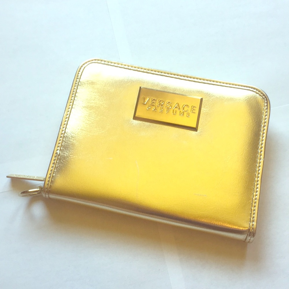 Versace - Picture 1 of 5